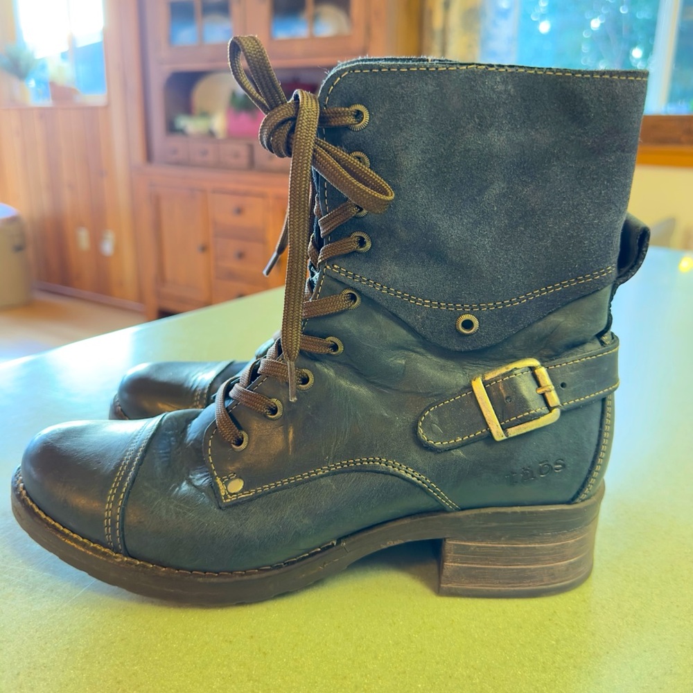 Taos Crave Black Leather Cap Toe Lace Up Combat Boots Women's Size 9 ( 40)